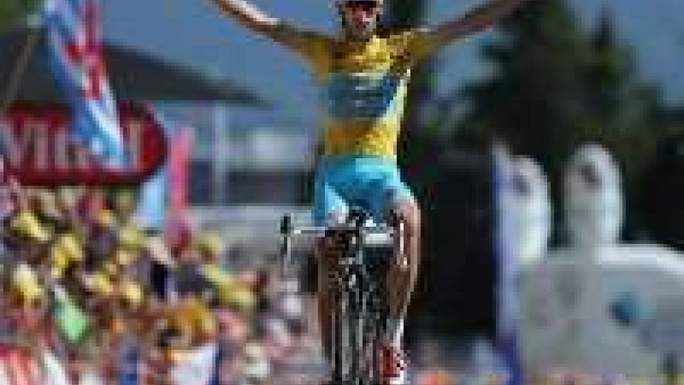 Tour: Vincenzo Nibali vicinissimo alla conquista del Tour de FranceTour: Vincenzo Nibali vicinissimo alla conquista del Tour de France