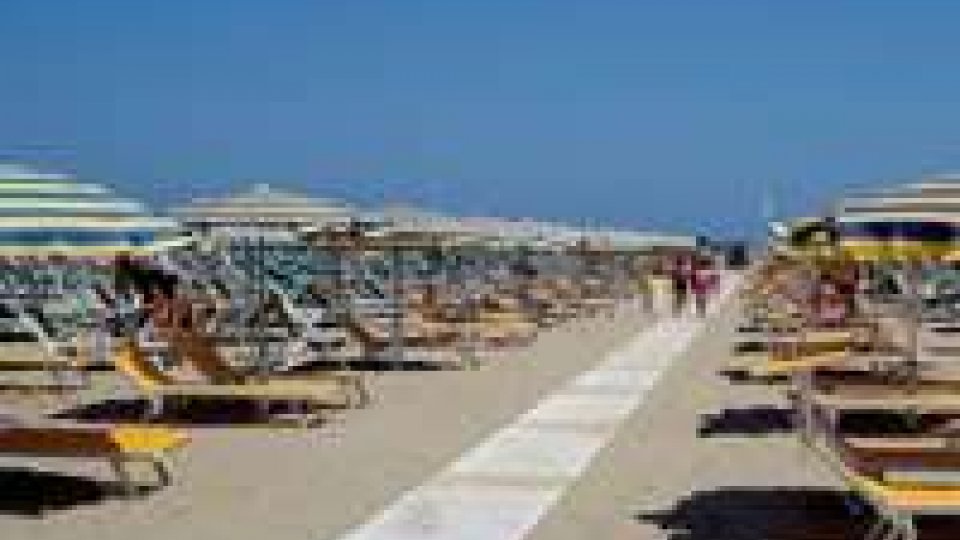 Cgil Emilia Romagna chiede a Regione di intervenire contro svendite spiagge