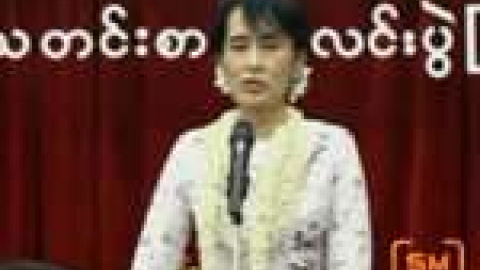 Apparizione televisiva per Aung San Suu Kyi