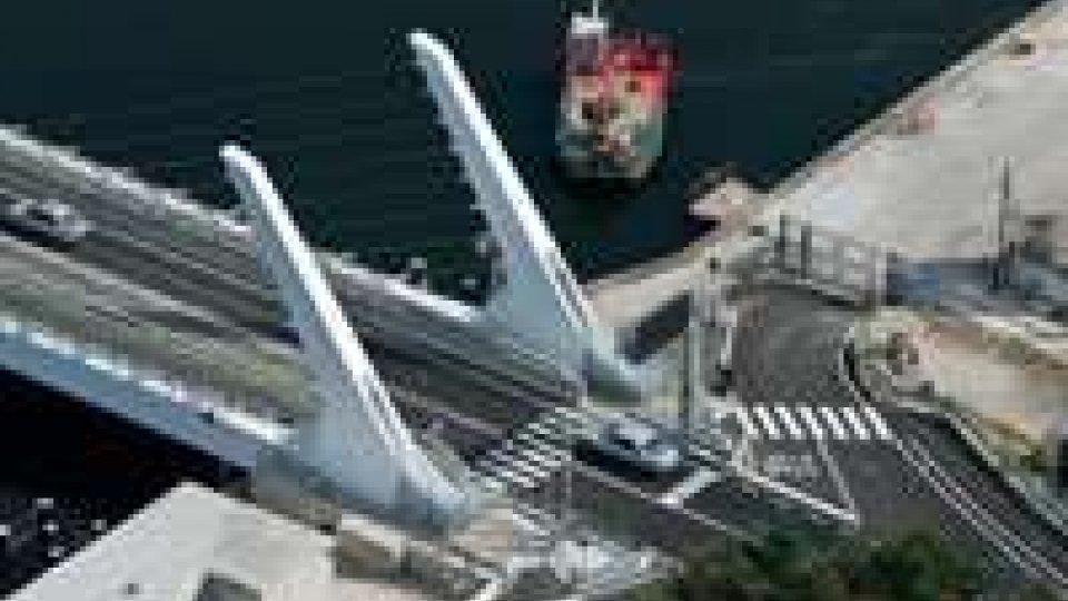 Ravenna: non si alza il ponte mobile e scoppia la polemica