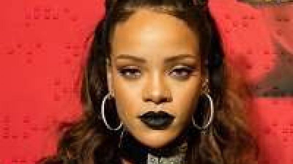 Rihanna raddoppia i concerti in Italia