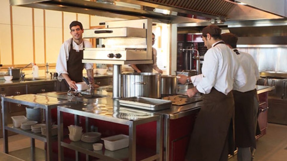Una cucinaNatale al ristorante: oltre 500 mila ristoratori al lavoro