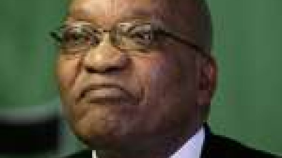 Il presidente sudafricano Zuma: "Dovevano processare il rais"