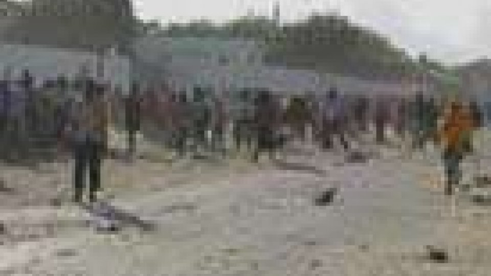 Somalia: esplode autobomba a Mogadiscio