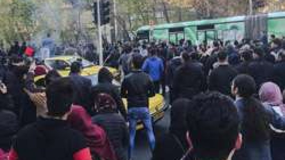 Sangue sulle proteste in Iran