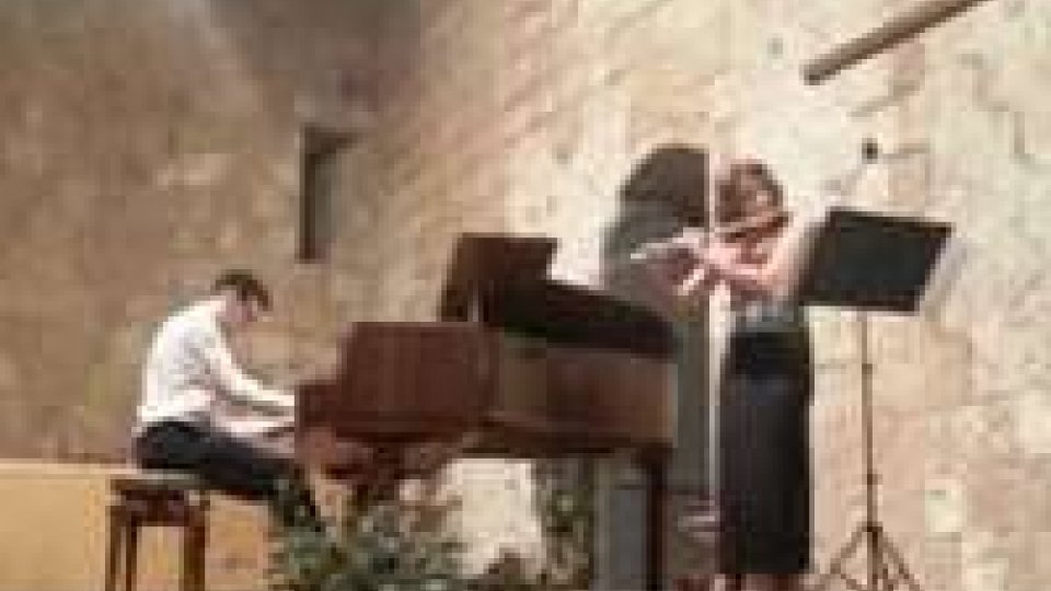 Musica: La flautista Moroni riceve a Viterbo il premio alla carriera