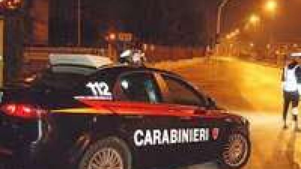 Rimini: ladro di portafogli arrestato, ma rischia il linciaggio