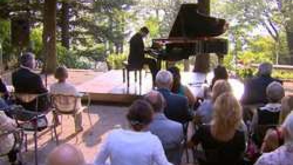 All'ambasciata italiana di San Marino note dal pianoforte con Di Toro