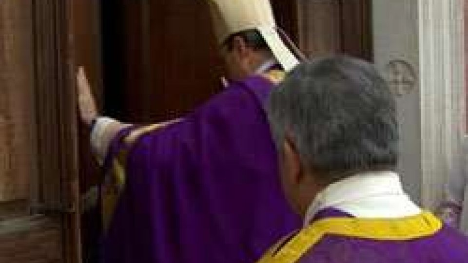 Il Vescovo Mons. Andrea Turazzi<strong>MISERICORDIA</strong> dalla<strong> PORTA SANTA </strong>di <strong>PENNABILLI</strong> verso <strong>SAN LEO </strong>e <strong>SAN MARINO</strong>
