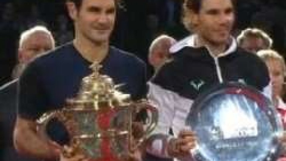 Basilea, Federer a quota 7: Nadal piegato in tre setBasilea, Federer a quota 7: Nadal piegato in tre set