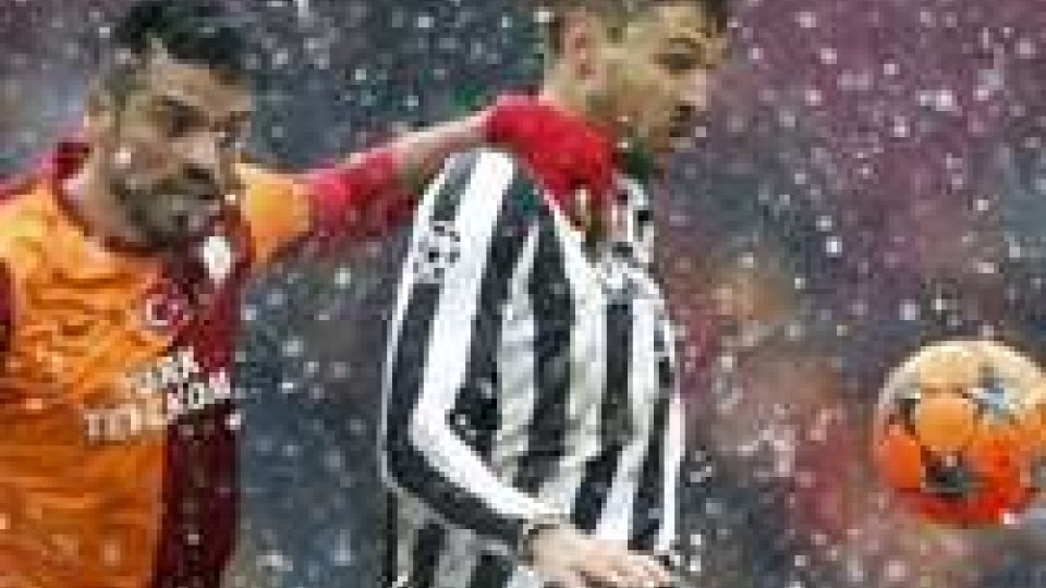 Juve fuori dalla Champions: battuta dal Galatasaray, segna Sneijder