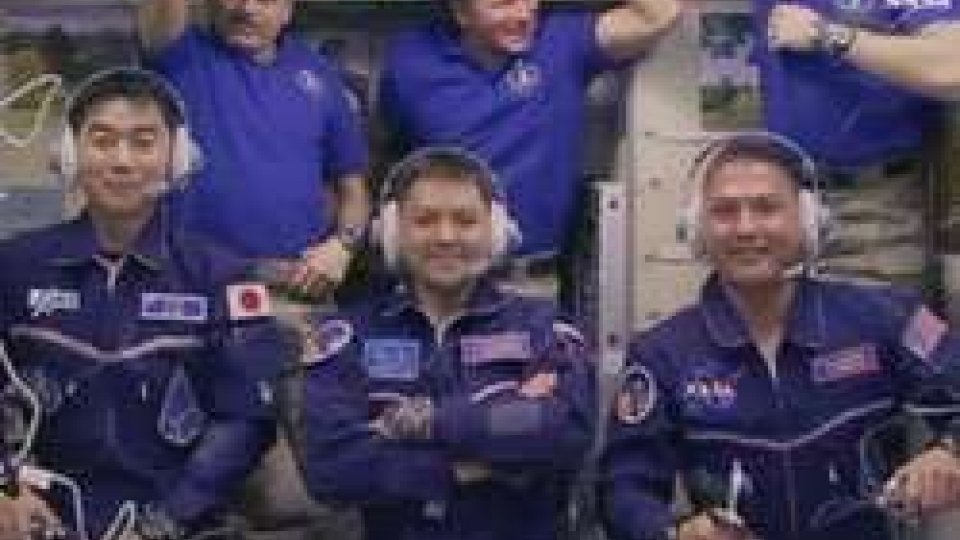 Tre nuovi astronauti su Stazione Spaziale Internazionale
