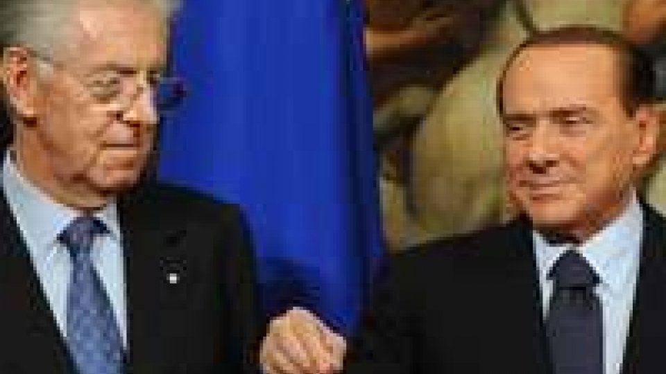 Monti attacca: "più tasse per irresponsabili". Berlusconi: "ho pagato 300 mila euro di Imu"