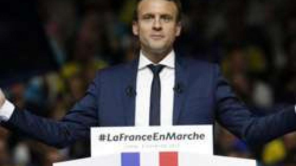 Elezioni in Francia, Macron denuncia attacco hacker