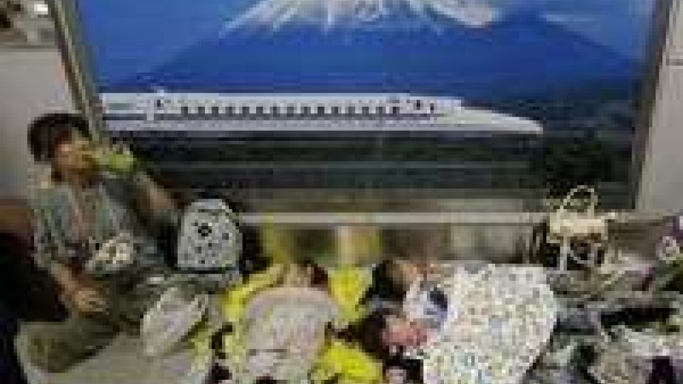 Giappone: annullati tutti i voli per tifone Fitow a Okinawa