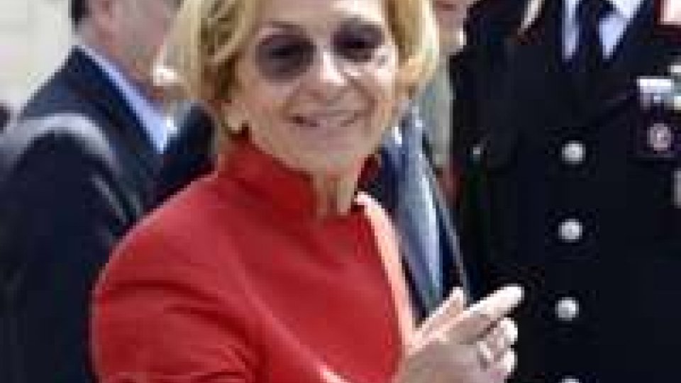 Emma Bonino denuncia ritardi su armi Siria, “non sono ancora partite”