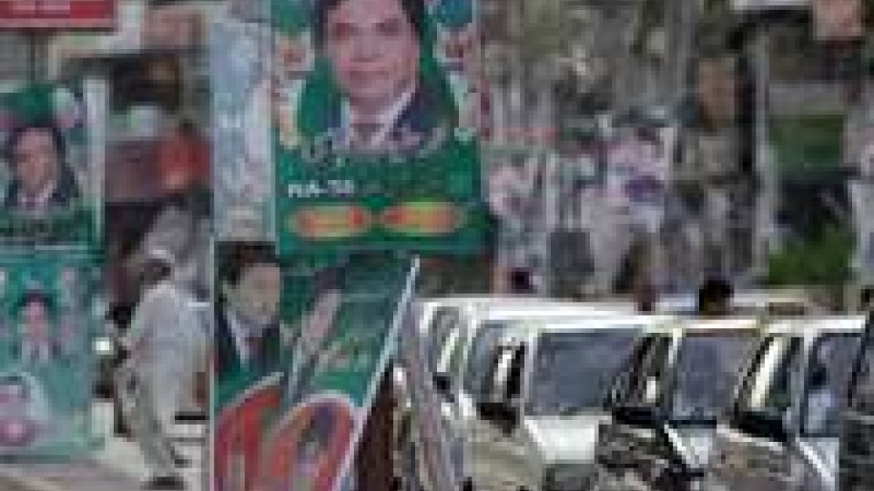 Pakistan: attentato sulle elezioni, 5 morti