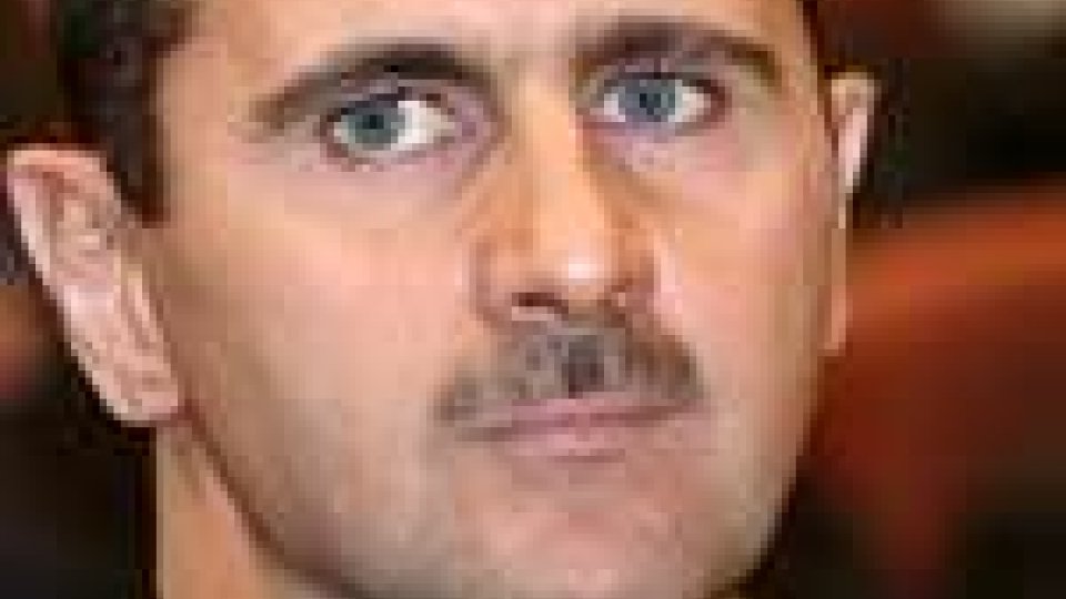 Bashar al Assad avverte l'occidente: "Azione contro la Siria causerebbe un terremoto"