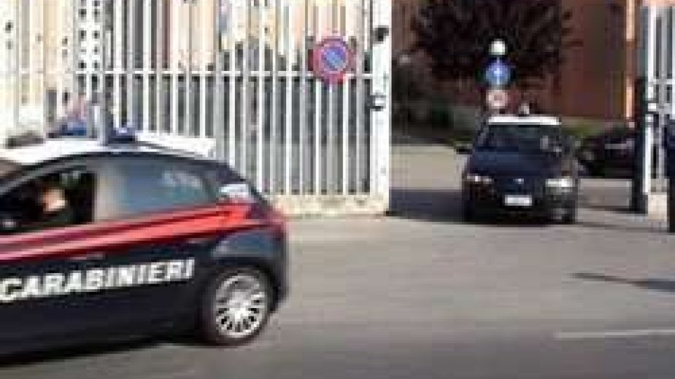 Rimini: picchia l'ex convivente, albanese arrestato