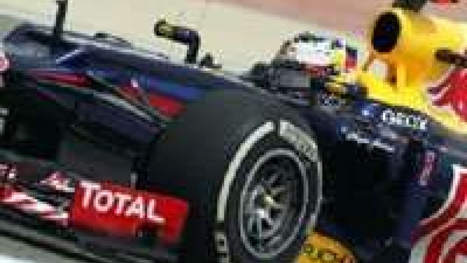 F1 in Bahrain. Vince Vettel, Alonso settimo