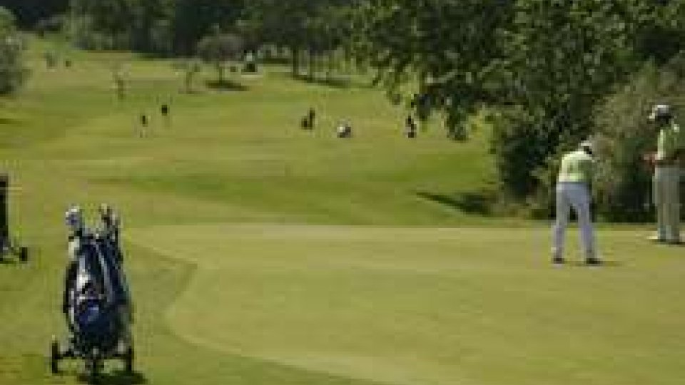 160 golfisti sul green Riviera Golf