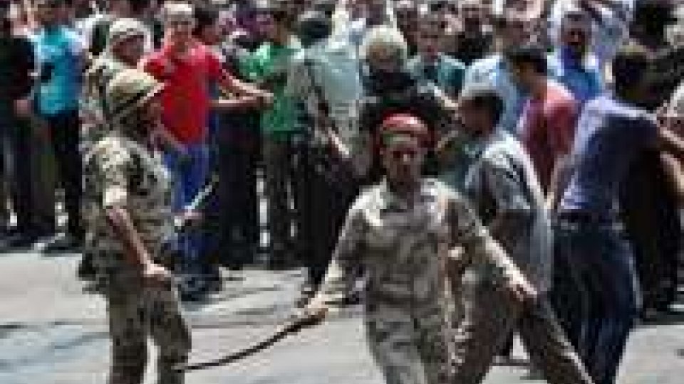 Egitto:nuova udienza Morsi,ieri 1 morto 35 feriti in scontri