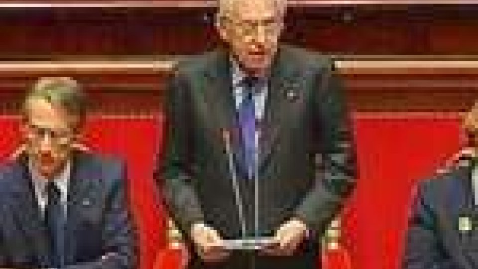 Il governo Monti incassa una fiducia record dalla Camera
