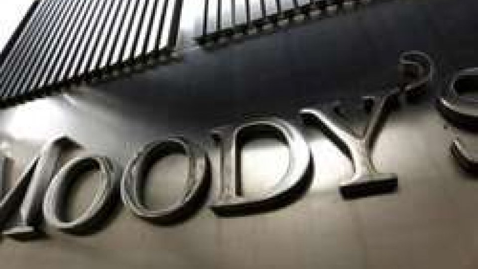 Moody's conferma rating negativo dell'Italia: pesa l'incertezza politica
