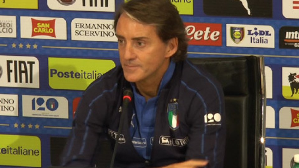 Mancini: "Serve pazienza, conta solo qualificarci all'Europeo"