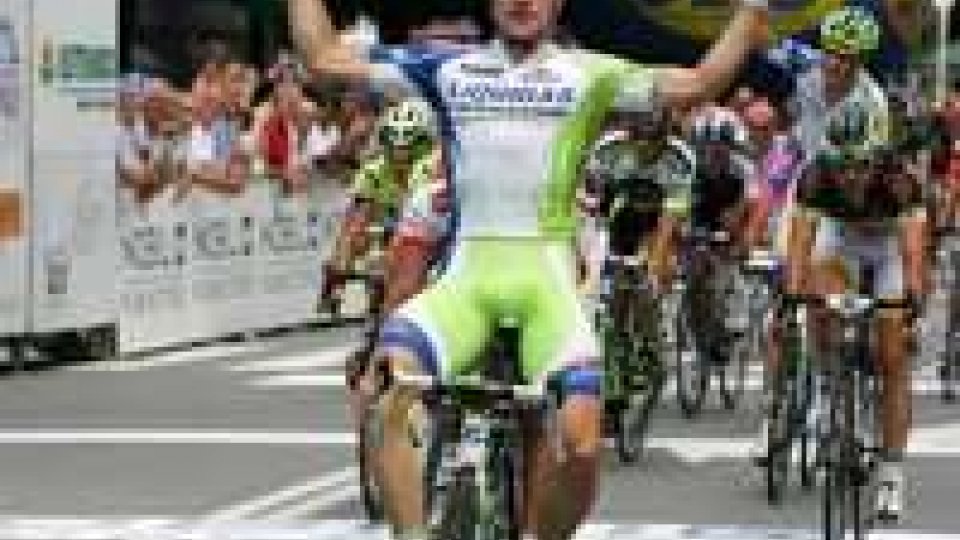 Ciclismo: Giro Turchia, Viviani e Guardini piegano Cavendish