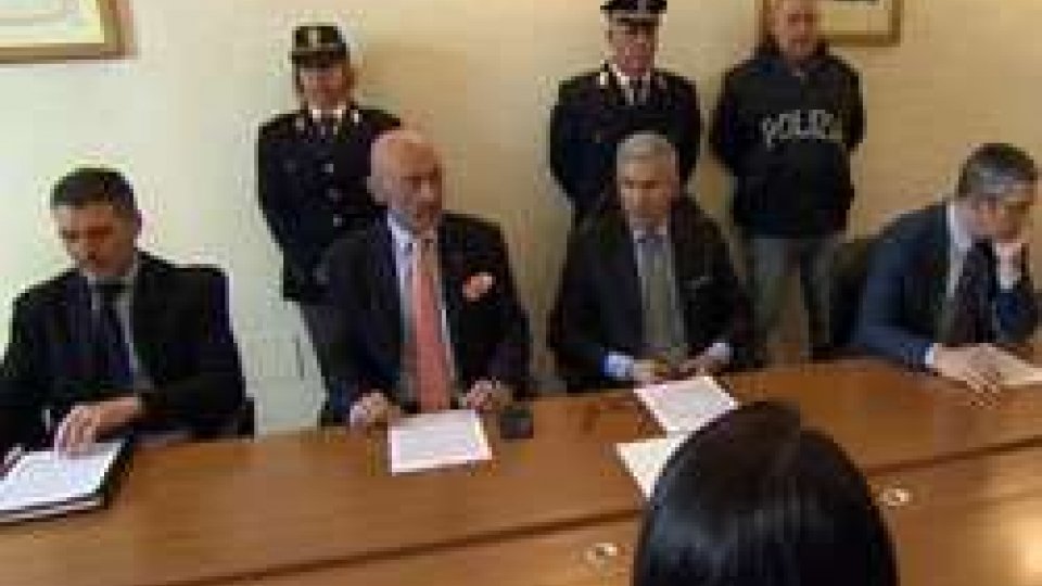 Questura PesaroQuestura Pesaro: doppio arresto, spacciatore e rapinatore