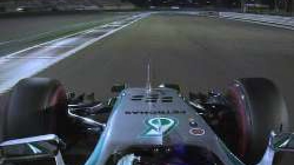 F1, Abu Dhabi: il venerdì è di Rosberg