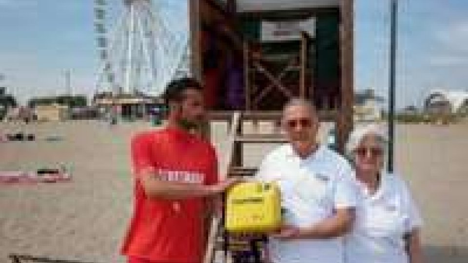 Rimini: più defibrillatori in spiaggia