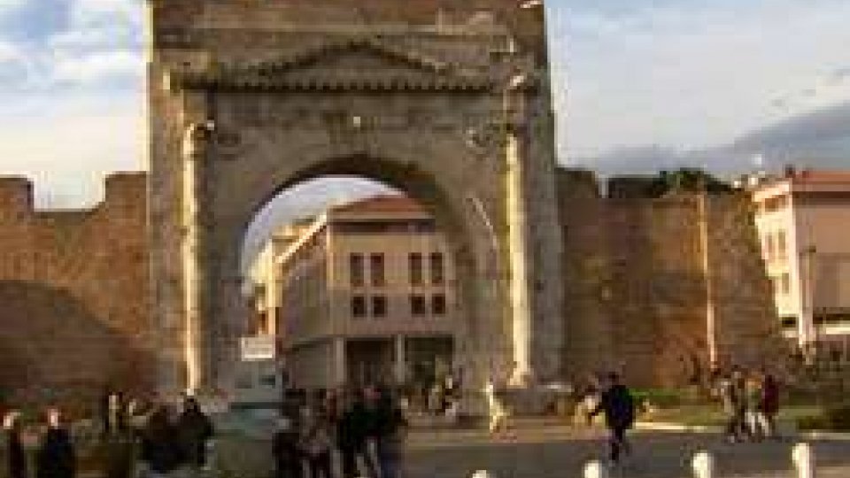 L'Arco di Augusto a RiminiCreditsafe: Rimini seconda in classifica per propensione all'impresa