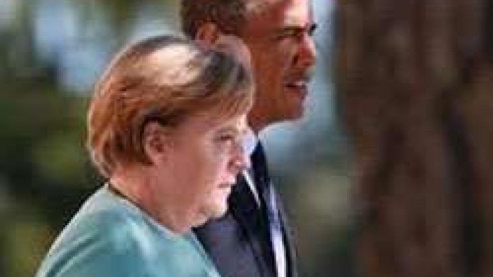 Obama-Merkel: "Sanzioni a Russia restano se non rispetta accordi per la pace in Ucraina"
