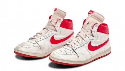 All'asta le sneakers di Michael Jordan