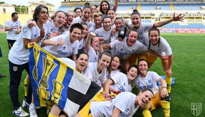 Il Parma vince la poule promozione e sale in serie C. Al Tardini le gialloblu battono 4-0 la Sammartinese