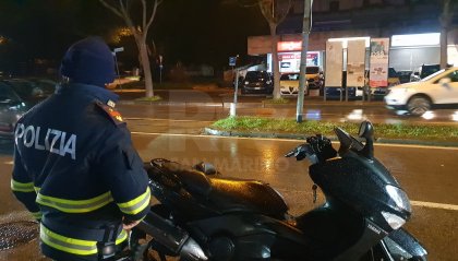 Rimini: scontro auto-scooter, senza gravi conseguenze per il centauro