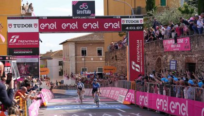Giro d'Italia: vince Pelayo Sanchez, quarto Andrea Piccolo