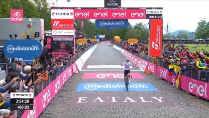 Giorno di riposo al Giro dominato di Pogacar