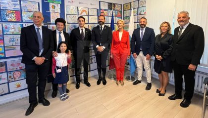 I Capitani Reggenti visitano l'Ambasciata di San Marino in Francia per la mostra "Colors For Peace"