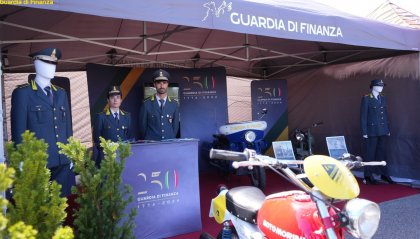 Gdf Rimini: alla moto Gp presente lo stand con auto e moto d’epoca per i 250 anni della Guardia di Finanza