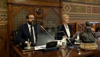 I Capitani Reggenti Alessandro Rossi e Milena Gasperoni salutano l'Aula