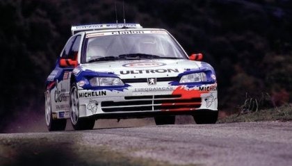 Francois Delecour testa a Rallylegend la “nuova” Peugeot 306 Maxi