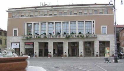 Blitz di Polizia e GdF: presunte irregolarità tra la precedente amministrazione e due associazioni