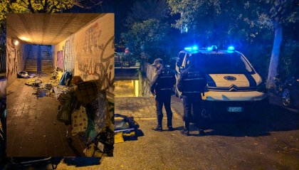 Bivaccano nel sottopasso ciclopedonale di via Gadames: Polizia locale li denuncia e allontana