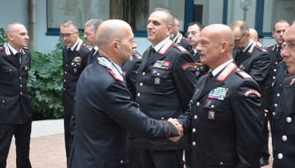 Il generale Conforti visita il comando di Pesaro-Urbino