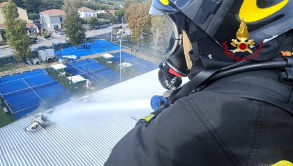 Incendio al Pattinodromo di Viserba, Vigili del fuoco anche da Forlì-Cesena