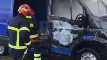 Mezzo in fiamme a Galazzano: interviene l'Antincendio, nessuna persona coinvolta [video]