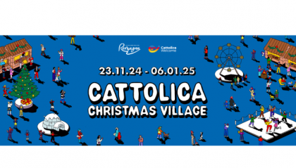 Cattolica Christmas Village, la Regina inaugura le Casine gourmet, la pista di ghiaccio e la Ruota panoramica